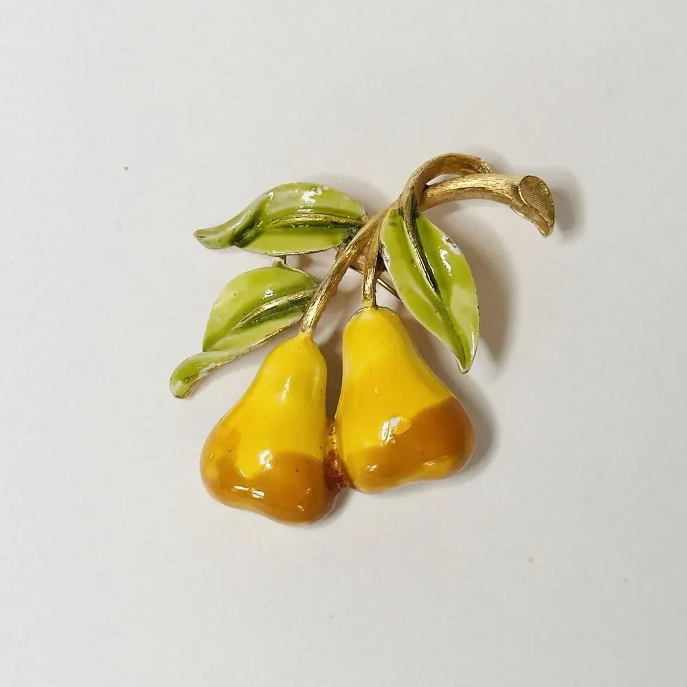 JJ Jonette Signed Enamel Pear Brooch Pin Figural Golden Fruit Cottagecore MCM